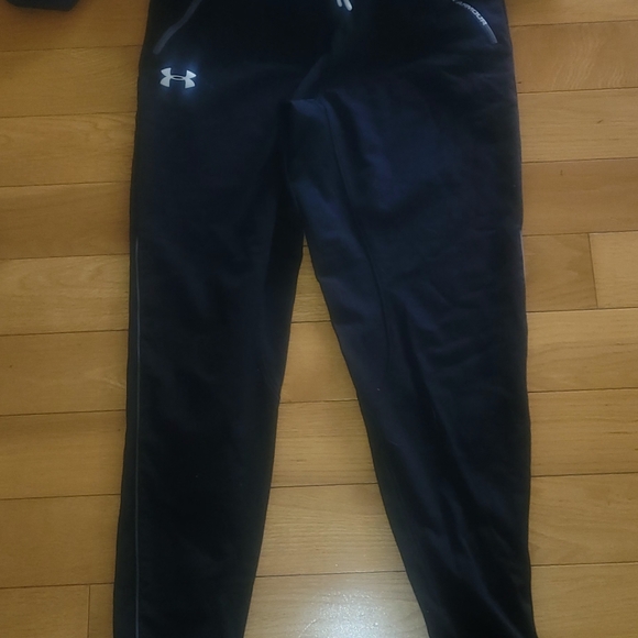 Under armour joggers and waffle knit long sleeve - Picture 1 of 4